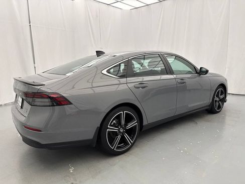 Used 2025 Honda Accord Sport image 13