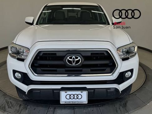 Used 2017 Toyota Tacoma SR5 w/ Tow Package RWD image 2