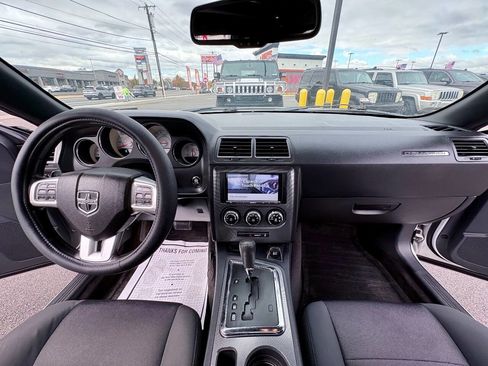 Used 2012 Dodge Challenger R/T w/ Electronics Convenience Group image 28