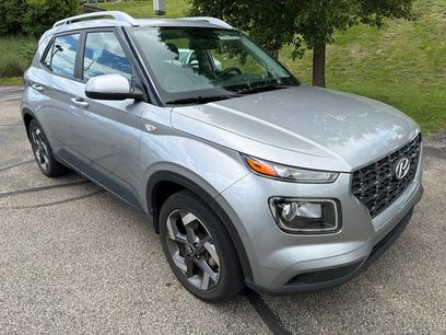 Used 2024 Hyundai Venue SEL