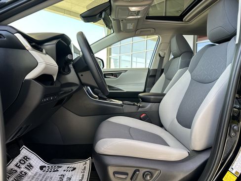 Certified 2025 Toyota RAV4 XLE w/ Convenience Package AWD/4WD image 14