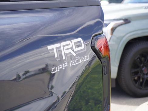 Used 2025 Toyota Tacoma TRD Off-Road w/ TRD Off Road Upgrade Package AWD/4WD image 10
