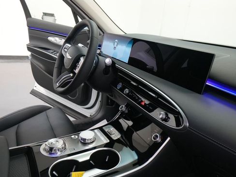 New 2026 Genesis GV70 2.5T image 28