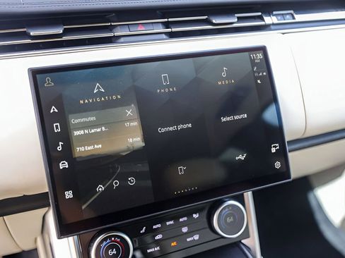 Used 2023 Land Rover Range Rover SE image 15