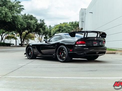 Used 2009 Dodge Viper ACR RWD image 50