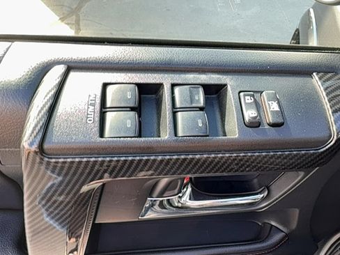 Used 2019 Toyota 4Runner TRD Off-Road Premium AWD/4WD image 15