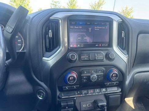 Used 2021 Chevrolet Silverado 1500 LT AWD/4WD image 11