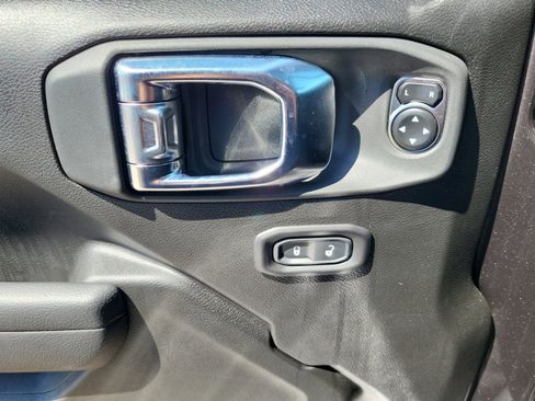 New 2025 Jeep Gladiator Rubicon w/ Convenience Group image 14