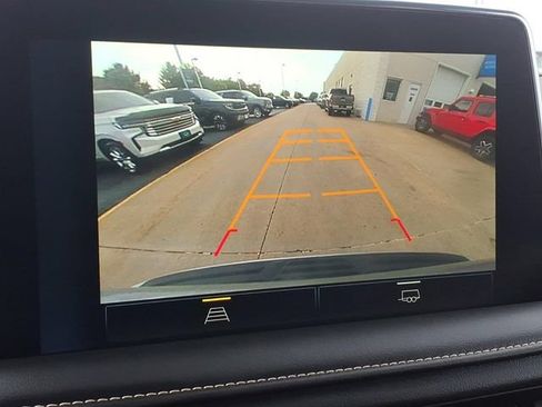 Certified 2024 Chevrolet Tahoe Premier AWD/4WD image 19