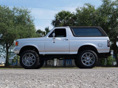 Used 1990 Ford Bronco AWD/4WD image 13