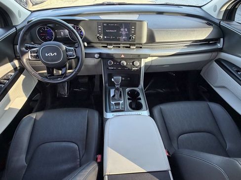 Certified 2024 Kia Carnival LX FWD image 13