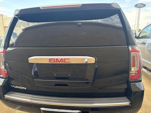 Used 2019 GMC Yukon Denali w/ Denali Ultimate Package RWD image 5