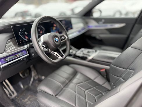 Certified 2023 BMW 760i xDrive w/ Executive Package image 15