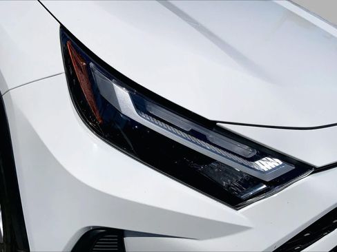 Used 2024 Toyota RAV4 XLE w/ Convenience Package FWD image 27