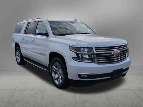 Used 2019 Chevrolet Suburban Premier image 8