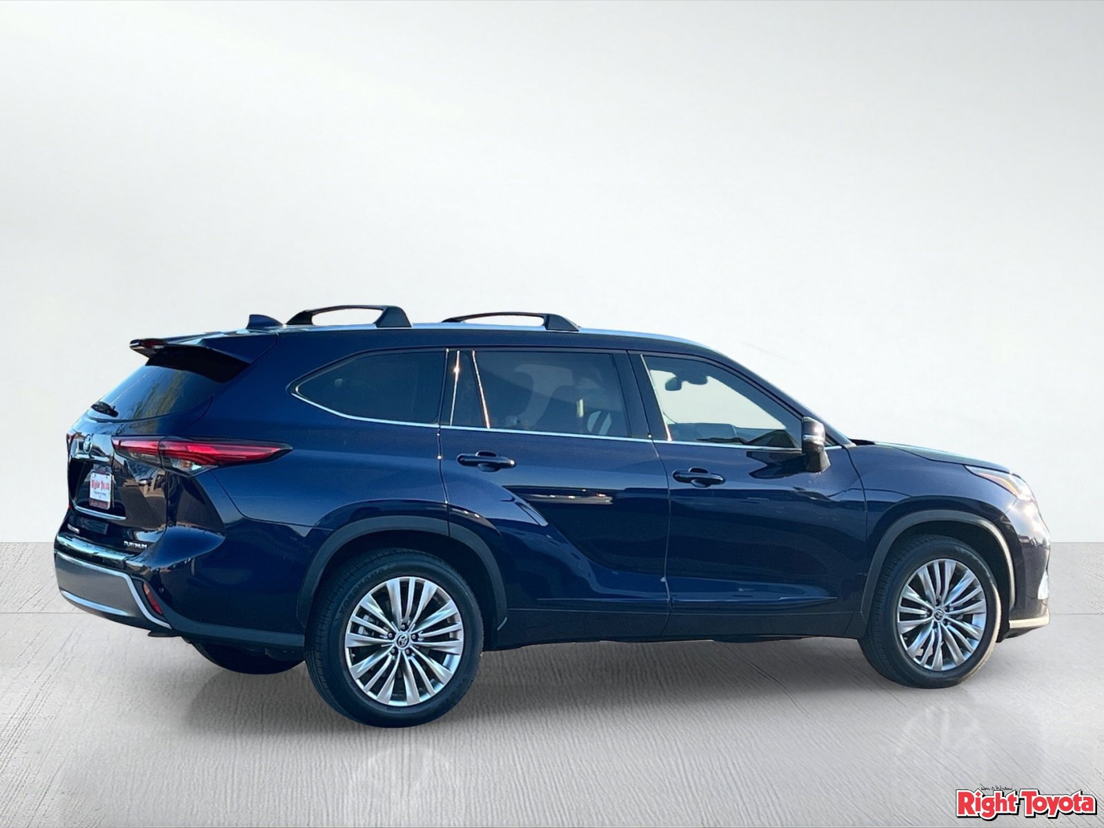 Used 2022 Toyota Highlander Platinum FWD image 7