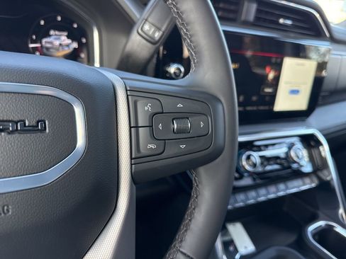 Used 2025 GMC Sierra 2500 Denali image 16