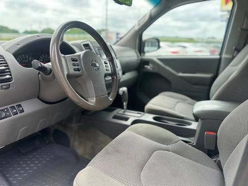 Used 2017 Nissan Frontier SV w/ SV Value Truck Package AWD/4WD image 18