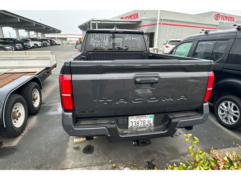 Used 2026 Toyota Tacoma TRD Off-Road w/ TRD Off Road Upgrade Package AWD/4WD image 6