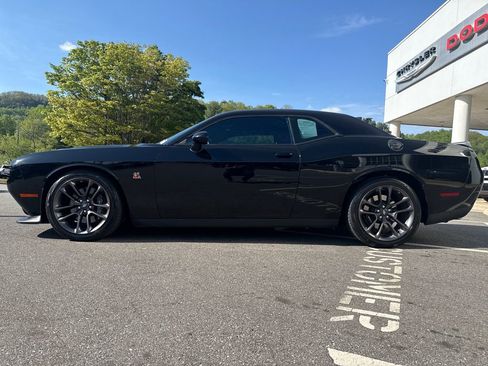 Used 2023 Dodge Challenger R/T Scat Pack RWD image 7