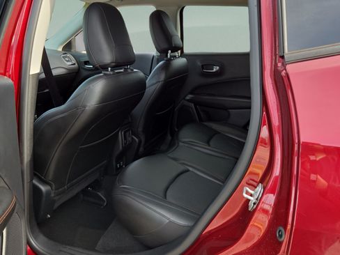 Used 2021 Jeep Compass Limited AWD/4WD image 11