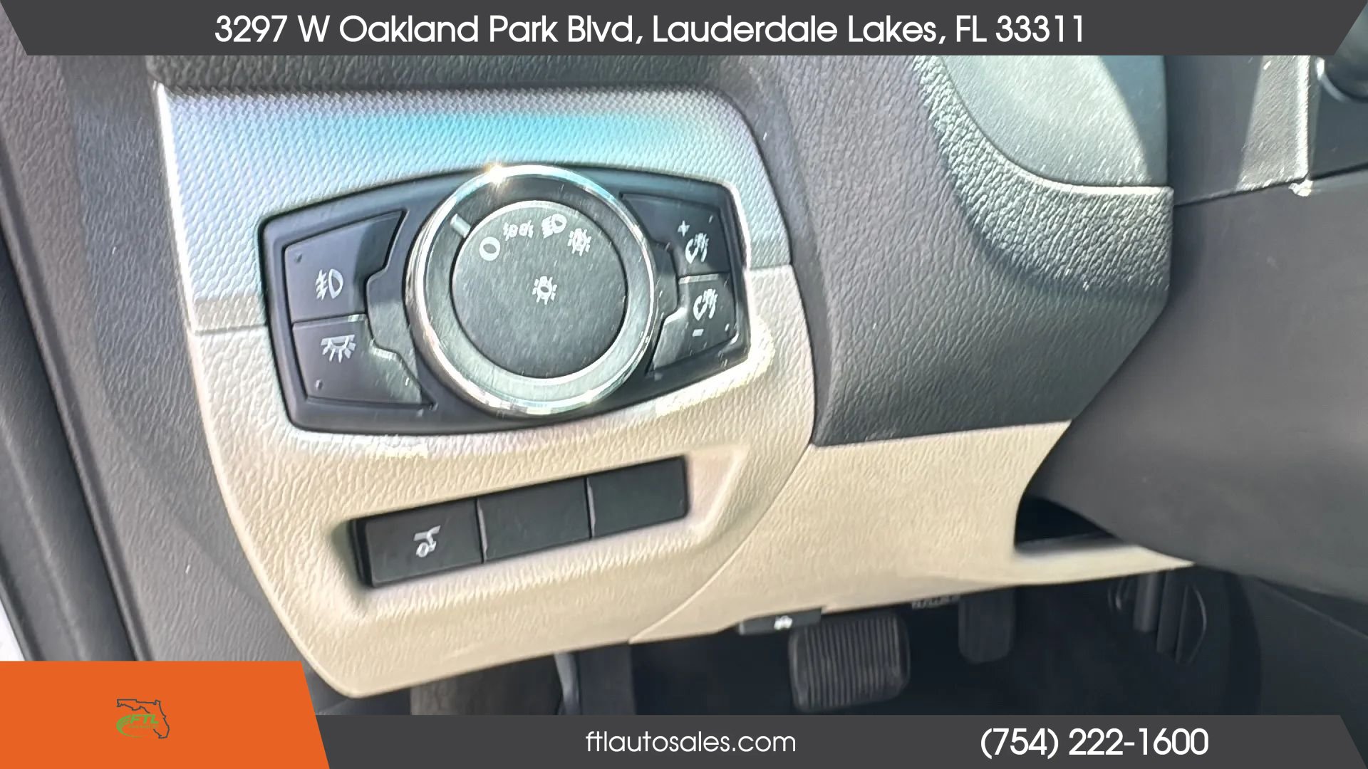 Used 2015 Ford Explorer XLT w/ Equipment Group 201B FWD image 44