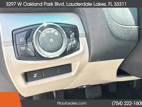 Used 2015 Ford Explorer XLT w/ Equipment Group 201B FWD image 44