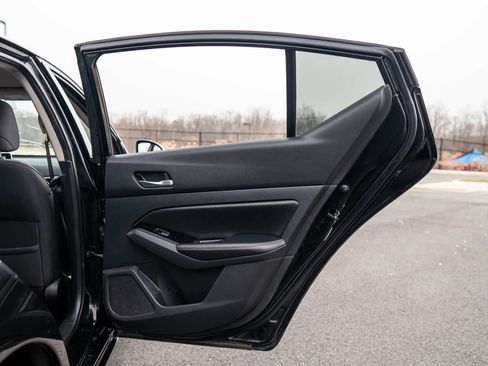 Used 2021 Nissan Altima 2.5 SV image 18