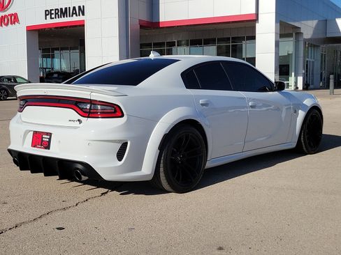 Used 2022 Dodge Charger SRT Hellcat RWD image 4