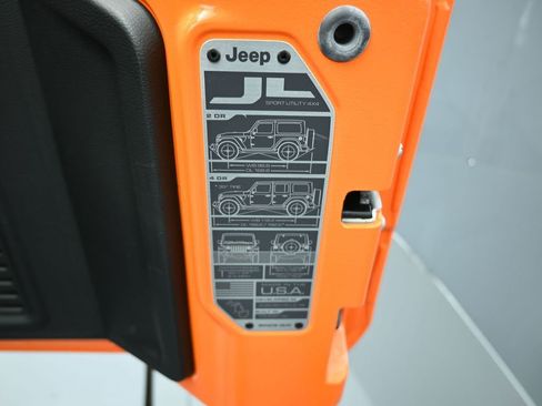 Used 2025 Jeep Wrangler Sport image 40