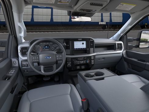 New 2026 Ford F250 XL w/ XL Chrome Package AWD/4WD image 9