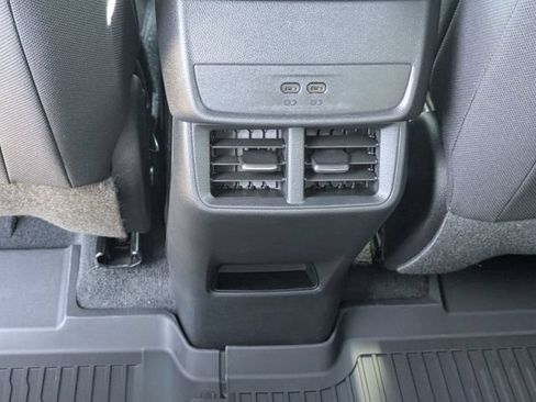 New 2026 Chevrolet Equinox LT w/ Safety and Technology Package FWD image 28