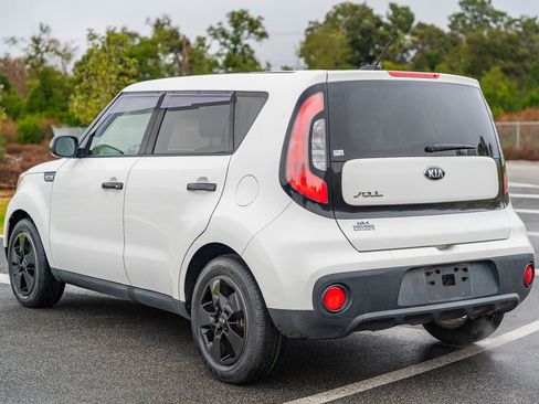 Used 2018 Kia Soul image 5