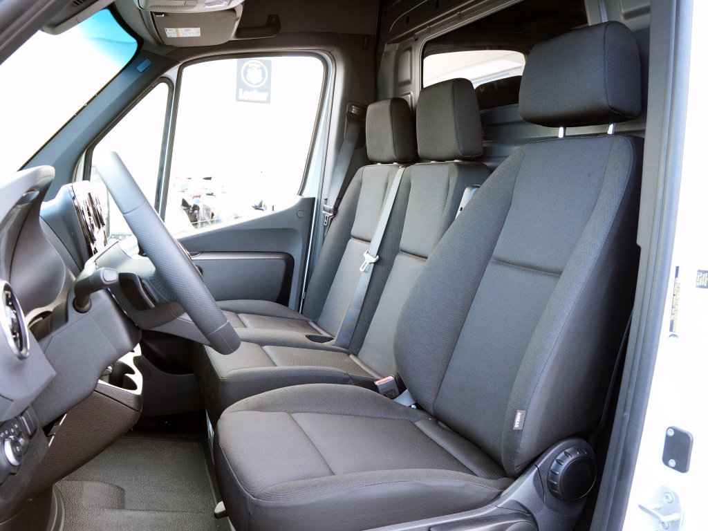 Used 2026 Mercedes-Benz Sprinter 2500 image 10
