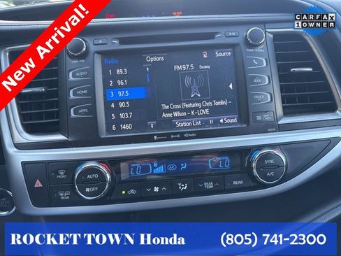 Used 2017 Toyota Highlander SE image 18
