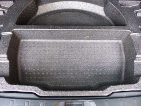 Used 2023 Subaru Forester Limited image 22