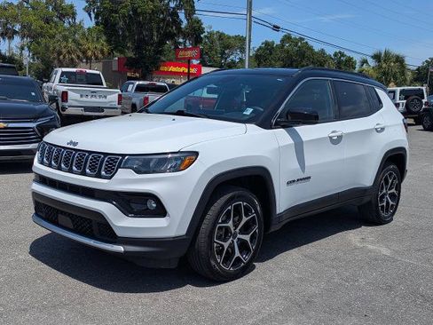 Used 2025 Jeep Compass Limited AWD/4WD image 8