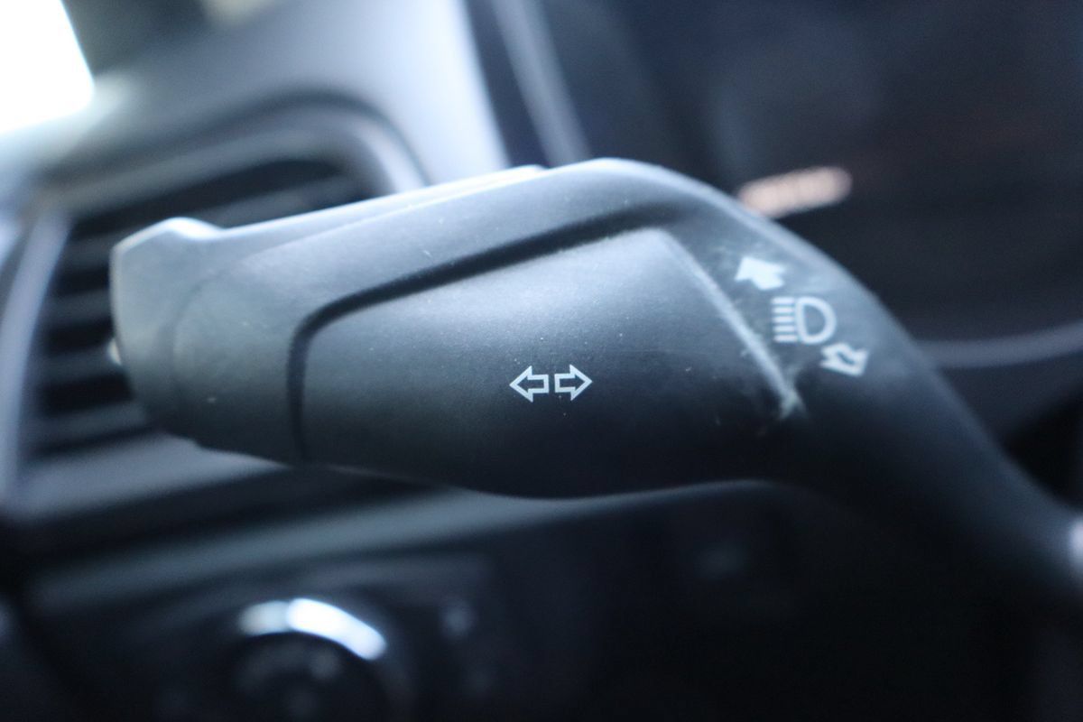 Used 2018 Ford Fusion SE w/ Equipment Group 201A FWD image 31