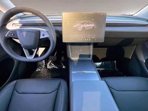 Used 2026 Tesla Model Y 2WD image 7