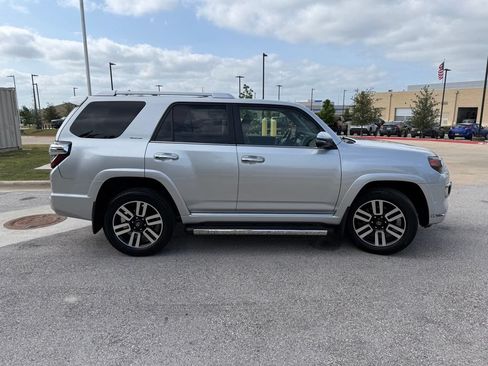 Used 2023 Toyota 4Runner Limited AWD/4WD image 4