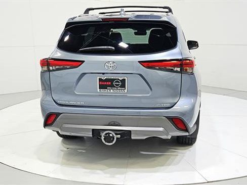 Used 2021 Toyota Highlander Limited FWD image 7
