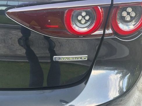 Used 2021 MAZDA MAZDA3 s FWD image 13