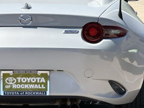 Used 2017 MAZDA MX-5 Miata RF Grand Touring RWD image 6