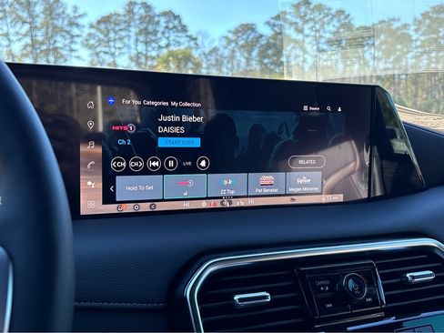 New 2026 Nissan Armada SL image 11