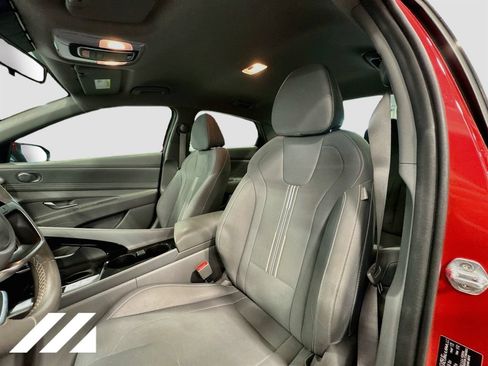 Used 2023 Hyundai Elantra SEL w/ Convenience Package FWD image 22