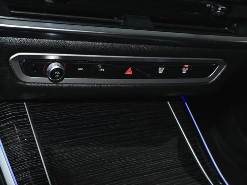 Used 2024 BMW X5 M60i image 44