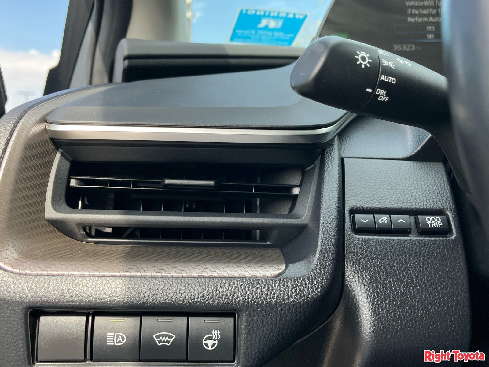 Certified 2024 Toyota Prius XLE FWD image 31