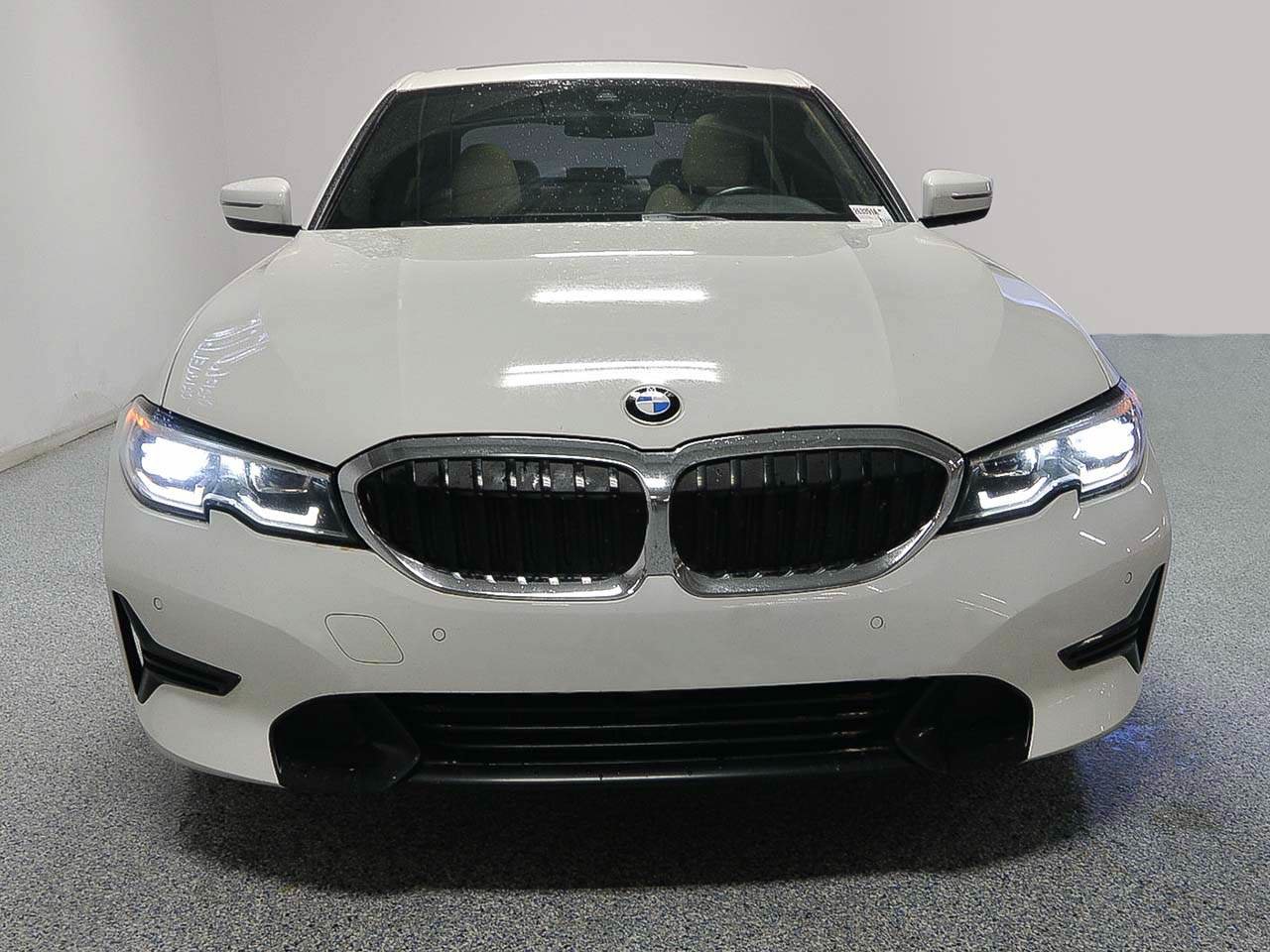 Used 2020 BMW 330i Sedan w/ Convenience Package RWD image 2
