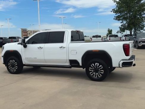 Used 2025 GMC Sierra 2500 Denali Ultimate AWD/4WD image 7