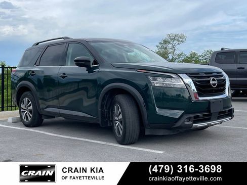 Used 2022 Nissan Pathfinder SL FWD image 1